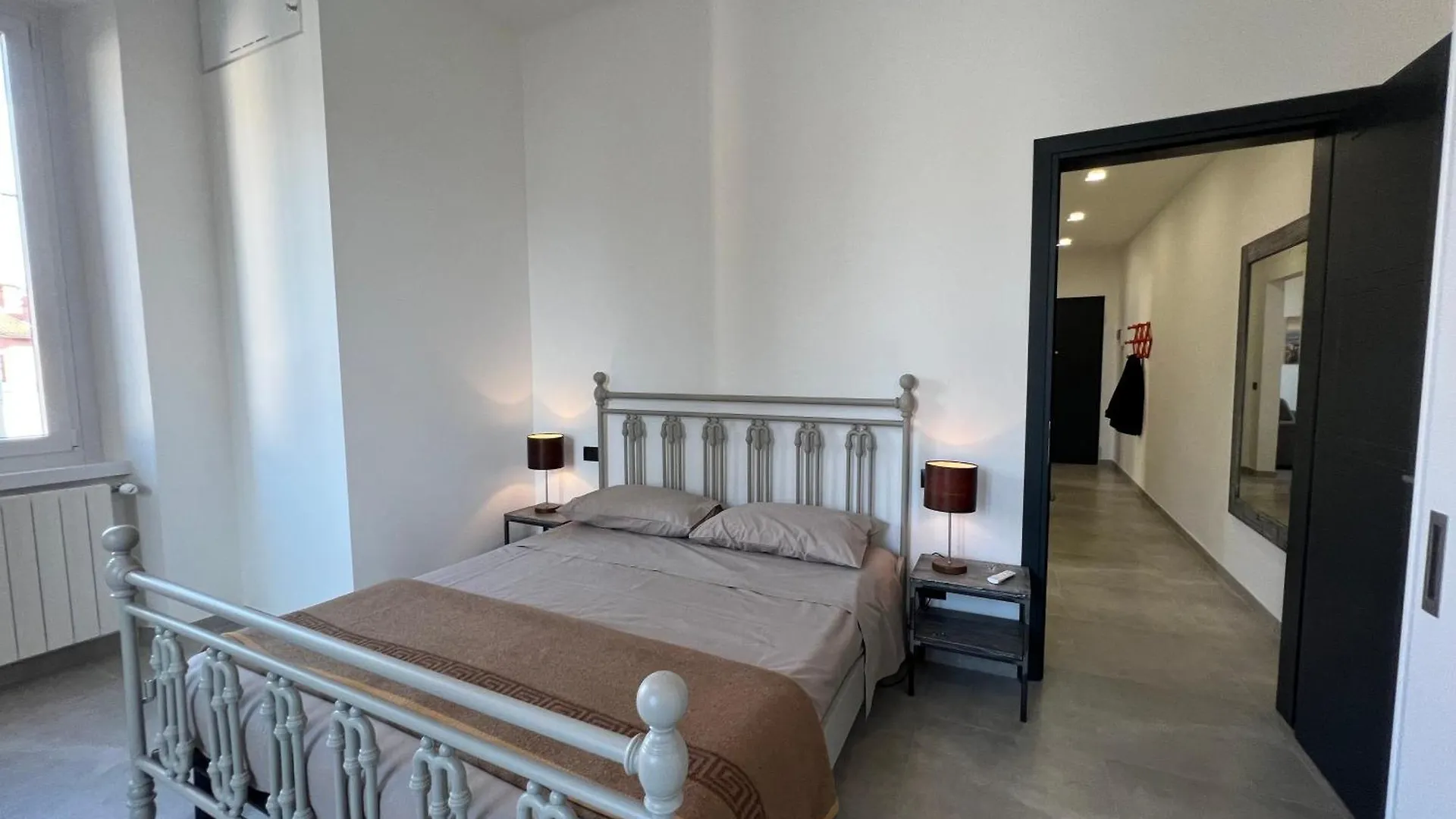 Casa Redona - Nuovo Elegante Loft Free Wifi 4 Pax Apartment Bergamo 0*,  Italy